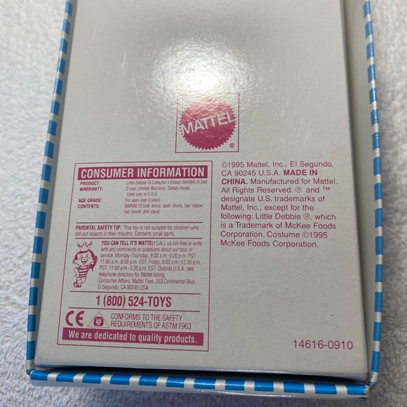 NRFB Little Debbie Snacks Barbie Doll from 1995 by Mattel - Picture 7 of 7